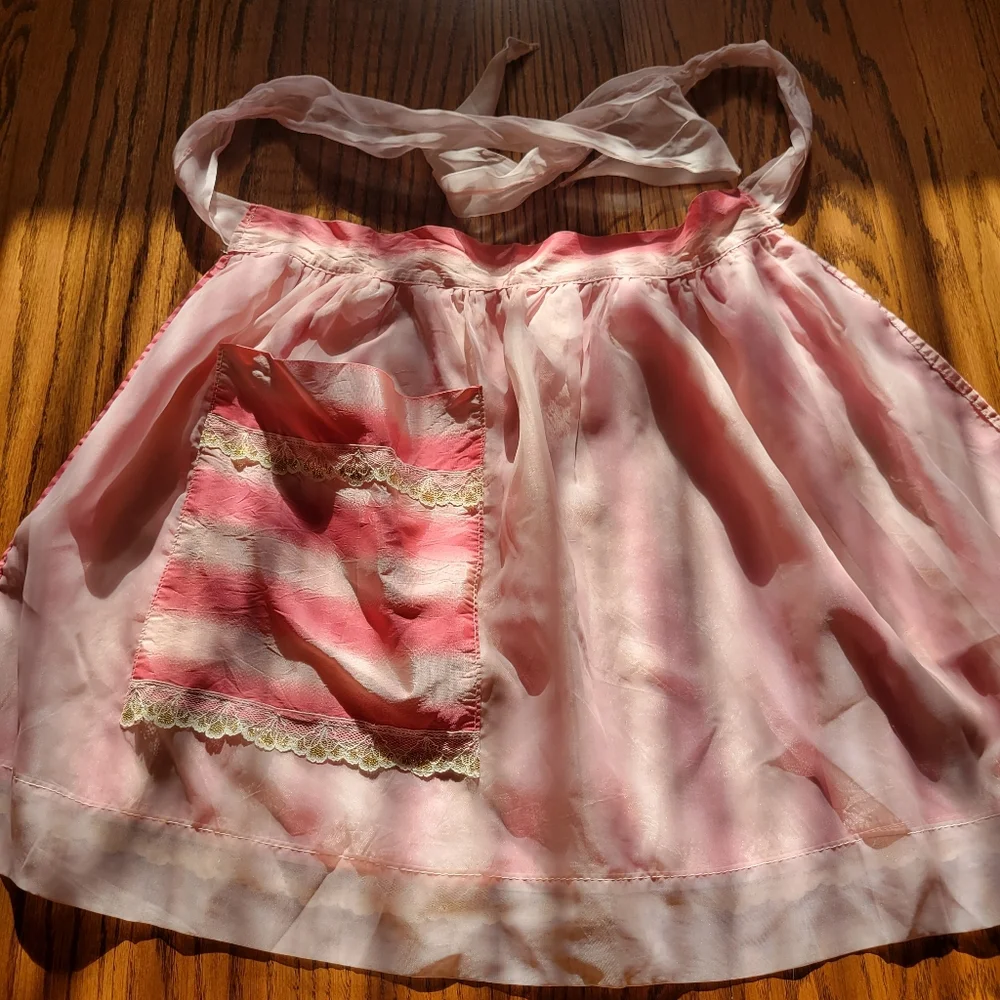 Fancy Vintage Apron ~ Pretty & Pink! ~ Handmade ~ MCM Vibe ~ Unique & Pretty!